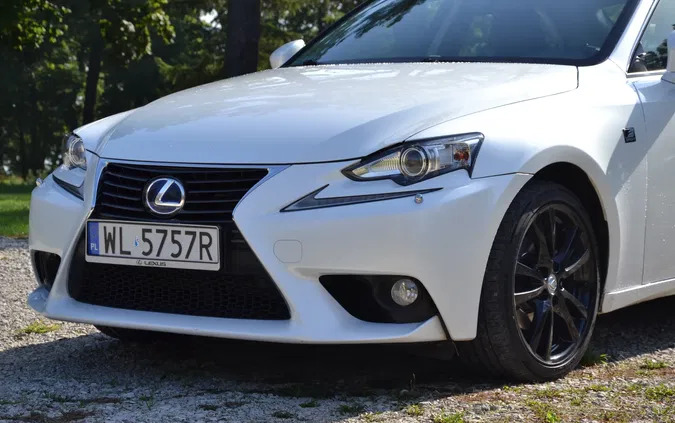 Lexus IS cena 66900 przebieg: 196000, rok produkcji 2013 z Warszawa